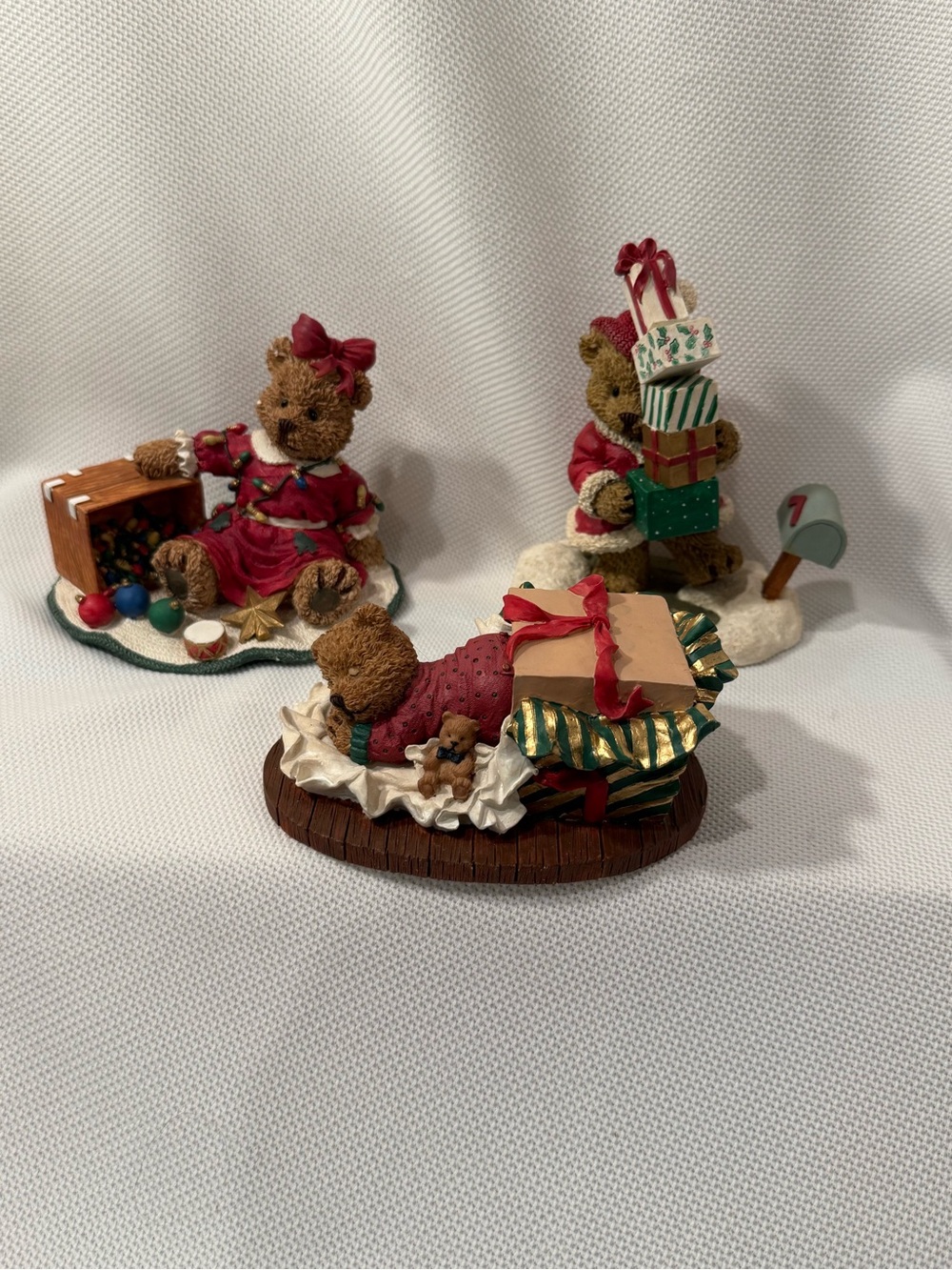Windsor Bears of Cranberry Commons includes Baby’s First Christmas. Set of 3